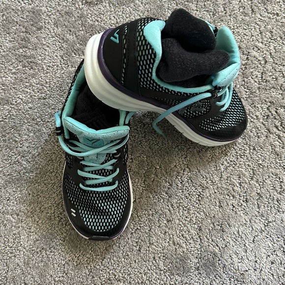 Vionic Toyko Brand new sneakers - Picture 2 of 3